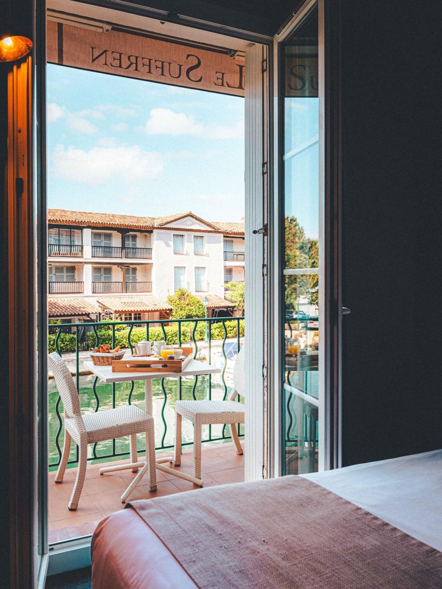 Le Suffren Hôtel Grimaud Exterior foto