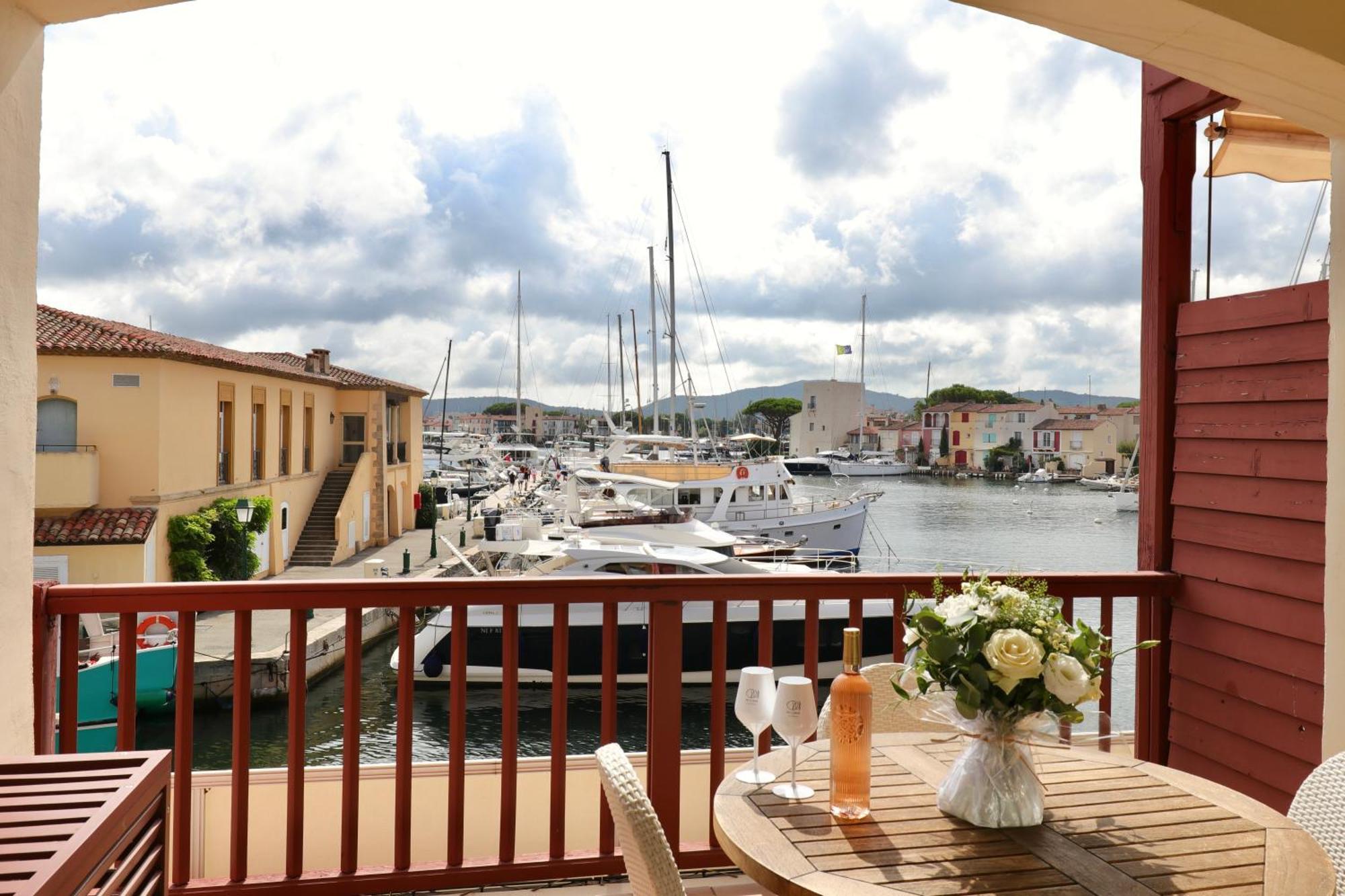 Le Suffren Hôtel Grimaud Exterior foto