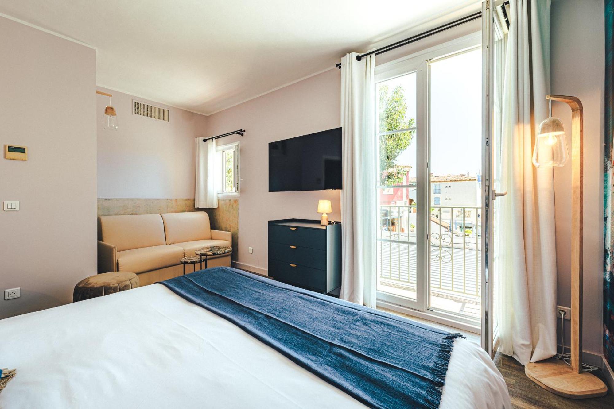 Le Suffren Hôtel Grimaud Exterior foto